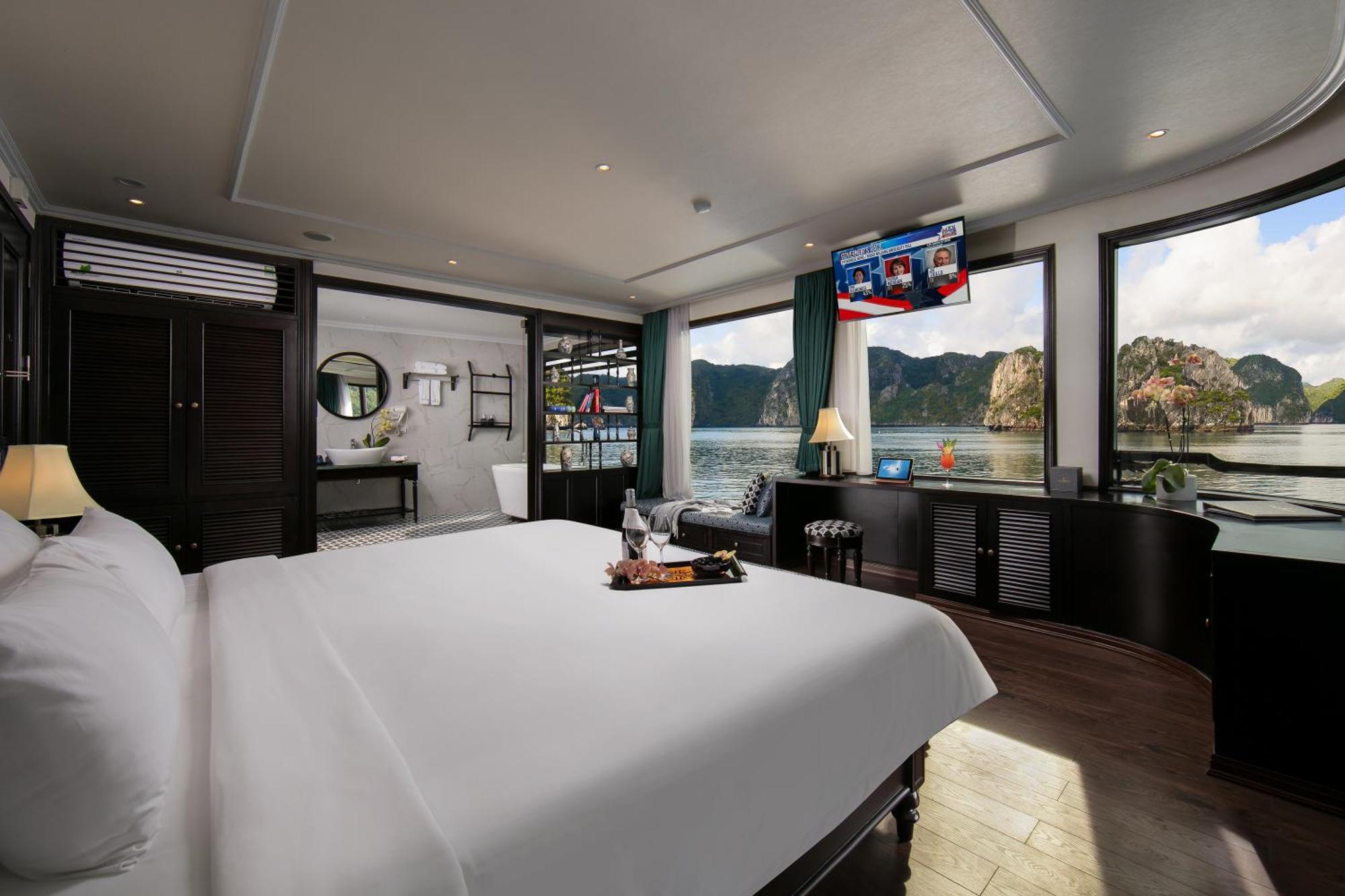 Отель Genesis Luxury Regal Cruises Халонг Экстерьер фото